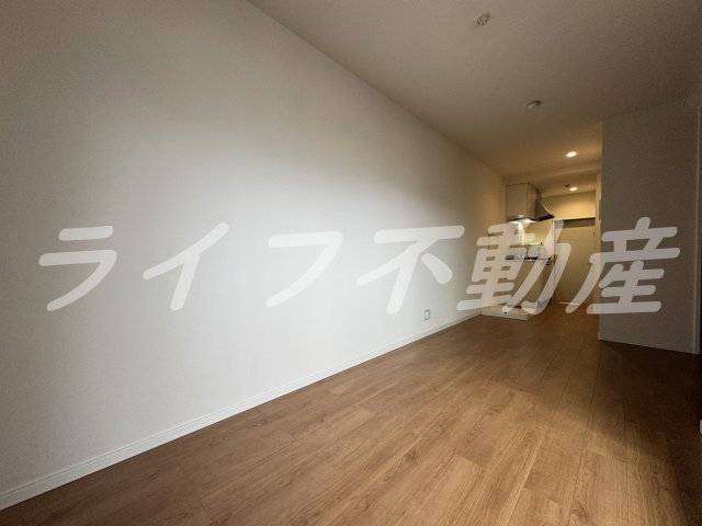 リビングライフ長瀬WESTの洋室|広々とした洋室です