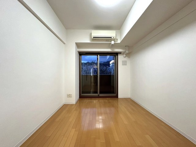 【寝室】