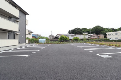 【駐車場】 | ピースウッド Ⅰ | 駐車場