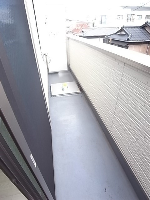 ノイヴェル出屋敷のバルコニー