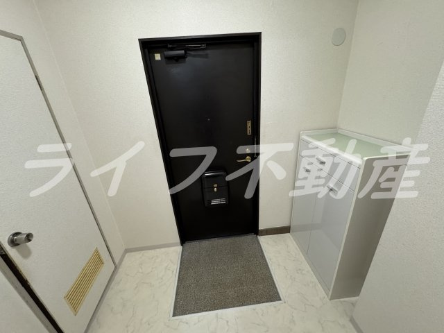 ルネシャレードの玄関|明るい玄関です
