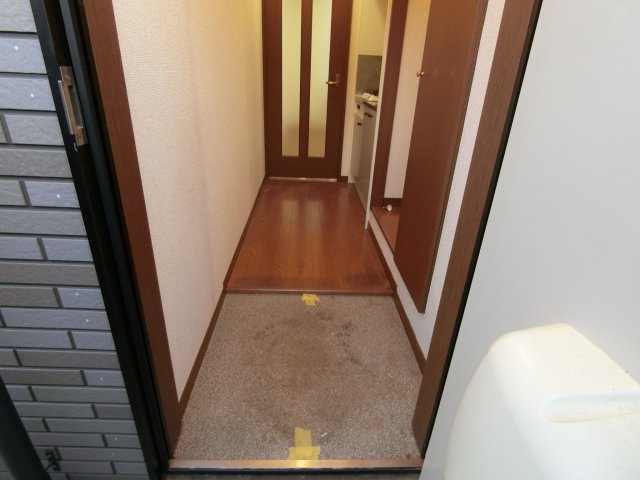 アンプルールブワ武蔵中原の玄関