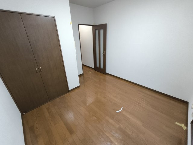 アンプルールブワ武蔵中原の洋室