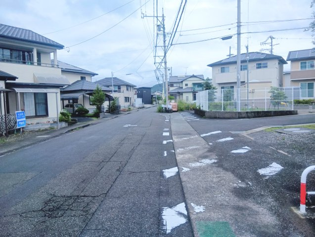 【前面道路含む現地写真】の画像