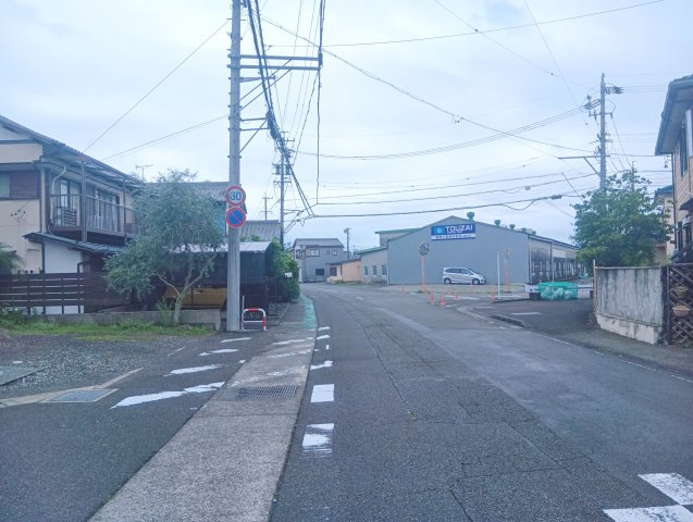 【前面道路含む現地写真】の画像