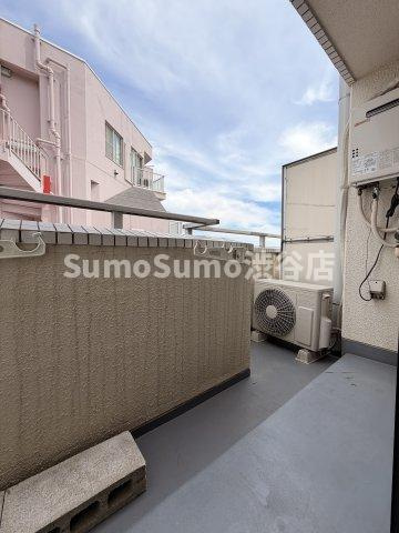 メゾン大場のバルコニー|落ち着いた時間を過ごせるバルコニーです
