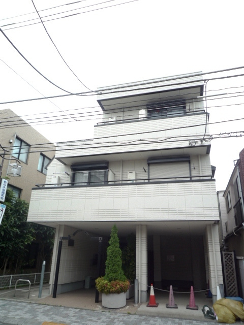 グリーンヒルズ柿の木坂の外観