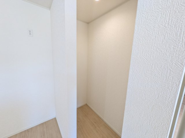 東海村亀下　第1　新築戸建て　3号棟のキッチン|人気のパントリー♪