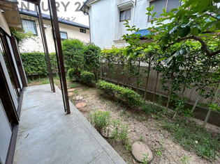 植栽のあるお庭付き♪