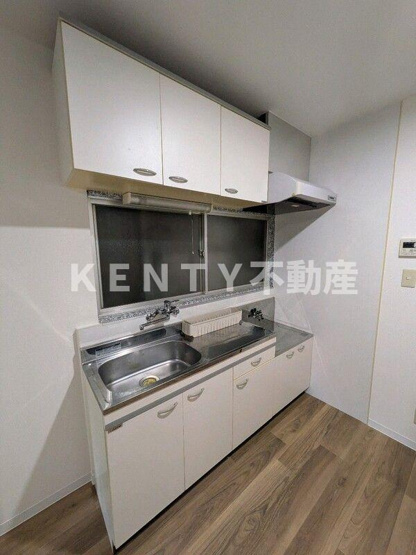 【キッチン】 | 品川区荏原1丁目3番18号戸建て | コンパクトなキッチンで掃除もラクラク