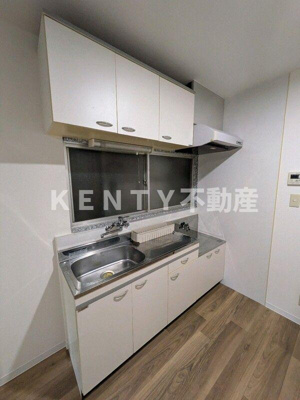 【キッチン】 | 品川区荏原1丁目3番18号戸建て | コンパクトなキッチンで掃除もラクラク