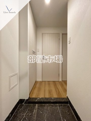 プレセダンヒルズ三ノ輪の玄関
