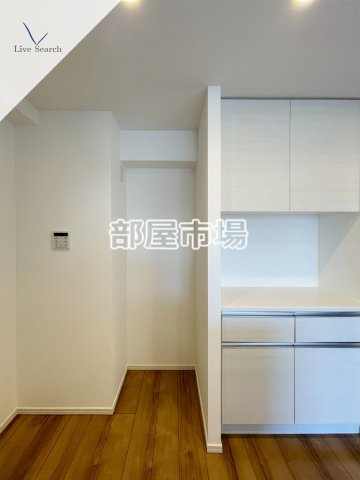 プレセダンヒルズ三ノ輪のキッチン|冷蔵庫置場