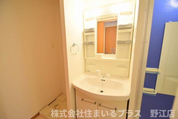 エス・キュート城東中央の洗面所