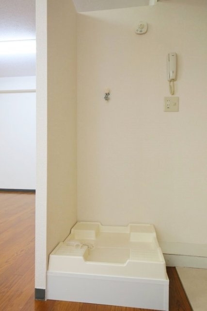 新中野駅上プラザの設備|室内洗濯機置場