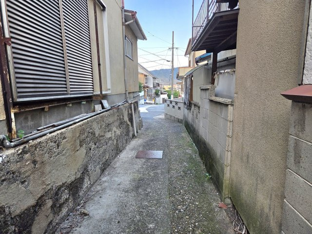 【前面道路含む現地写真】 | 山科区上花山講田町　中古戸建
