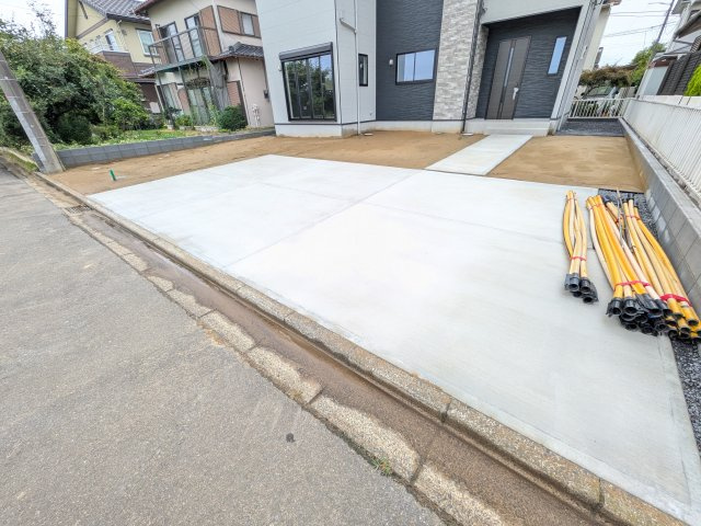 つくばみらい市谷井田　10期　新築戸建ての駐車場|駐車は5台可能です♪
