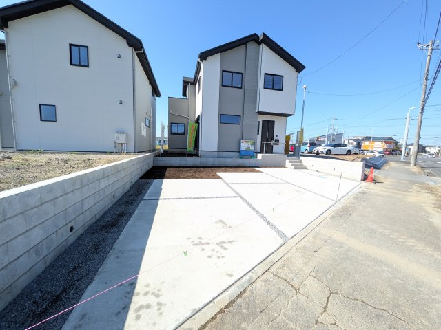 取手市藤代南　3期　新築戸建て　1号棟の前面道路含む現地写真|陽当たりや敷地の広さをご確認できます！
本日のご見学も可能です♪
お気軽にお電話またはお問い合わせください。
