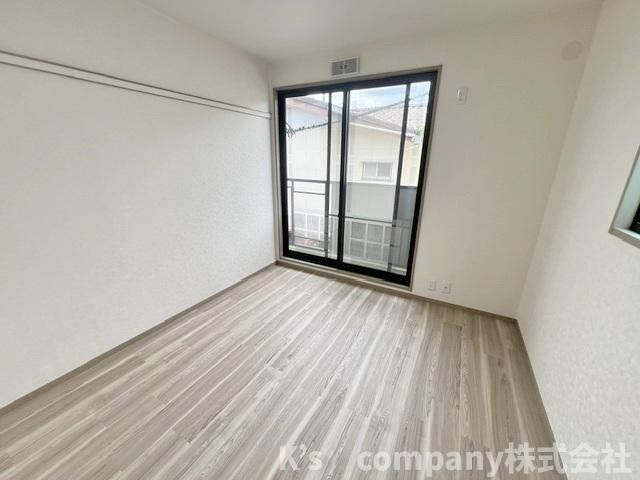 ◎高座郡寒川町倉見　中古戸建の洋室|洋室5.5帖◇主寝室におすすめです◇