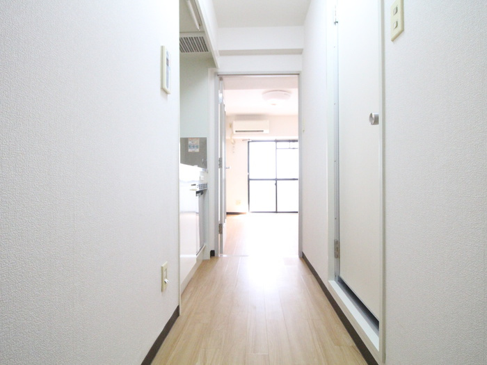 ヴィラ元町の玄関