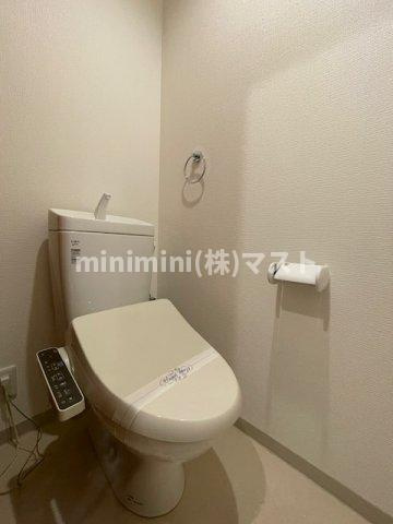 大阪市東成区中道３丁目の賃貸マンションのトイレ