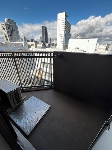 大阪市中央区徳井町２丁目の賃貸マンションのバルコニー