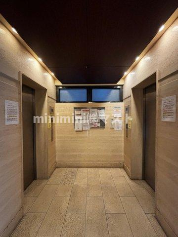 大阪市中央区徳井町２丁目の賃貸マンションのロビー