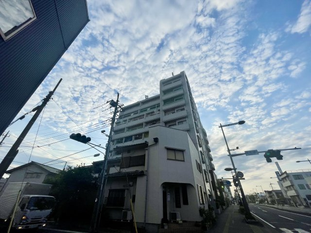 -三丁目不動産-　キャッスルマンション熊谷の外観