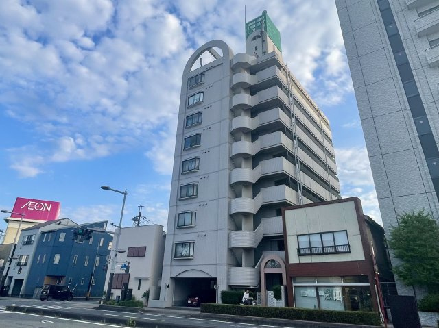 -三丁目不動産-　キャッスルマンション熊谷の外観