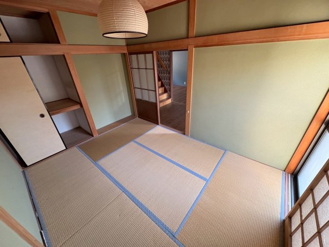 富雄北1丁目貸家の和室