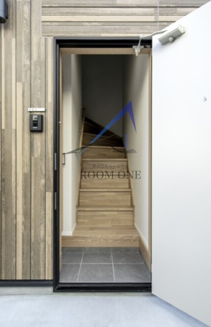 ＷｏｏｄＣｒｅｓｔ大井Ｒｅｓｉｄｅｎｃｅの玄関|玄関です。