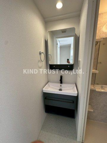 セレニテ梅田北アリエ壱番館の洗面所|コンパクトで使いやすい洗面所