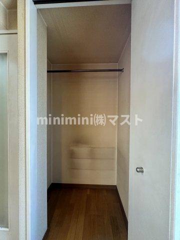 大阪市西区九条２丁目の賃貸マンションの収納|※別号室参考写真