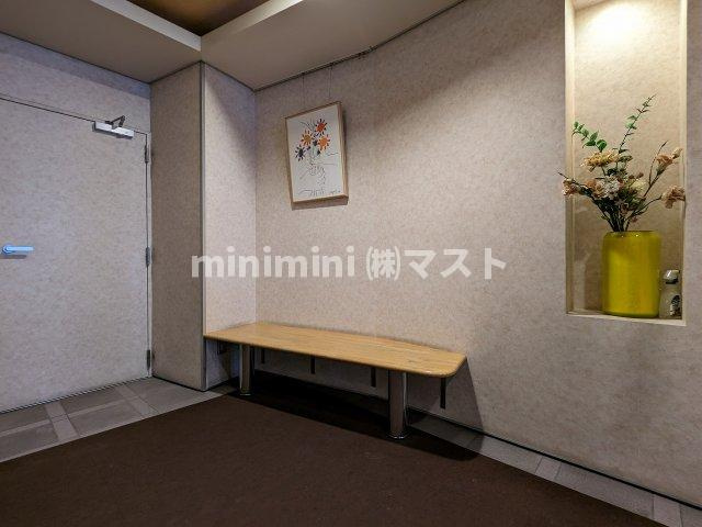 大阪市西区九条２丁目の賃貸マンションのロビー
