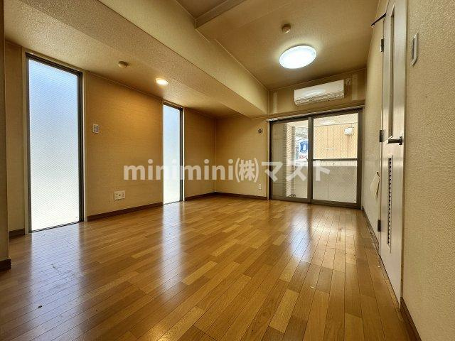 大阪市西区九条２丁目の賃貸マンションの居間・リビング|※別号室参考写真