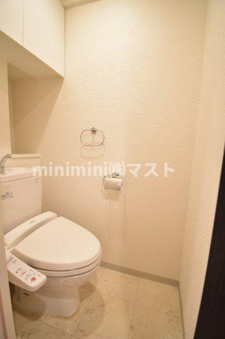 大阪市中央区北久宝寺町１丁目の賃貸マンションのトイレ