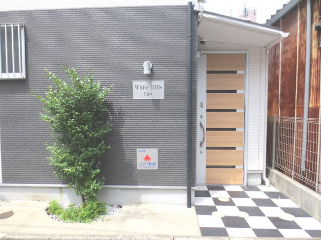 【エントランス】White Hills East