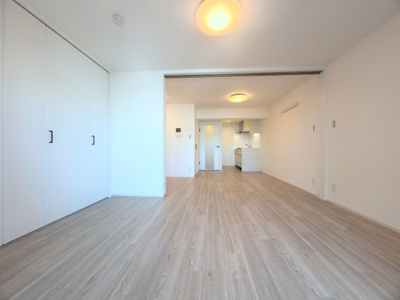 【居間・リビング】 | ライオンズマンション青葉台 | ◆住宅ローンのご相談や周辺環境のご案内も含め、ローンに詳しい、地元に詳しいスタッフがお出迎えさせていただきます。お気軽にご相談ください。