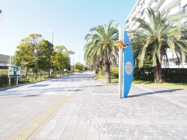 マンションの敷地内