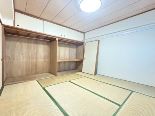 【寝室】