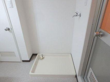 トウセン本町橋ビルの設備|トウセン本町橋ビル　洗濯用防水パン
