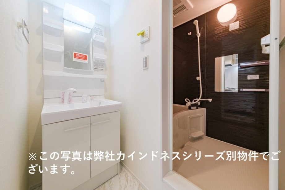 カインドネス南浦和の独立洗面台|同自社施工会社参考写真