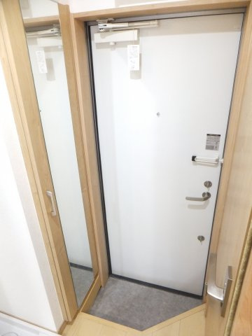 Royal Court下総中山の玄関