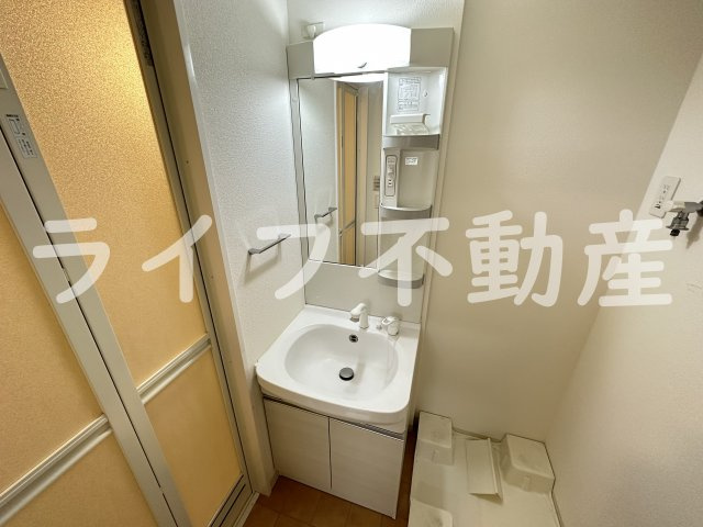 ハイラインⅡの独立洗面台|独立洗面台、朝の身支度には欠かせません