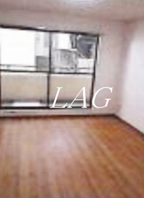 【居間・リビング】 | ロイヤルプラザ | 洋室のお部屋です。