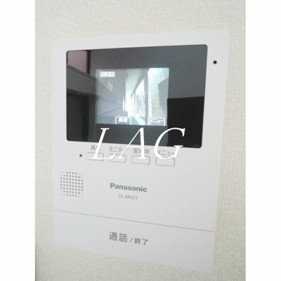 【セキュリティ】 | エメラルドⅡ | モニター付きインターホンです。