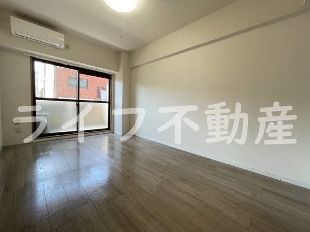 サンピリア小阪の居間・リビング