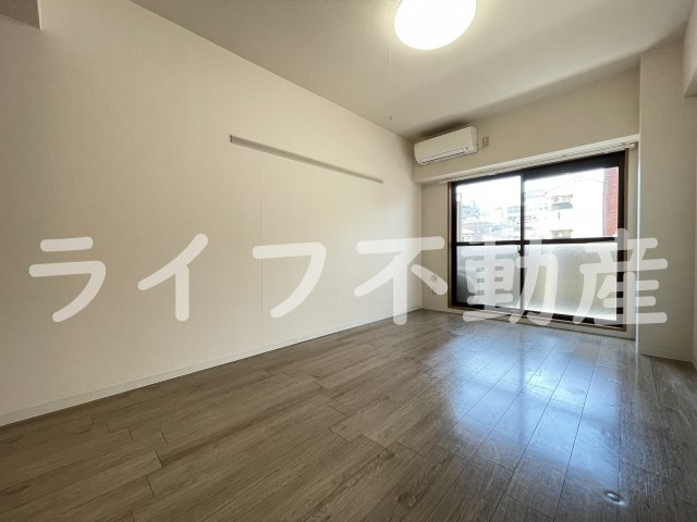 サンピリア小阪の居間・リビング