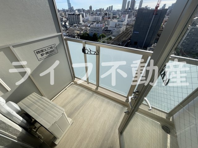 アドバンス大阪ストーリアのバルコニー|広々としたバルコニーです