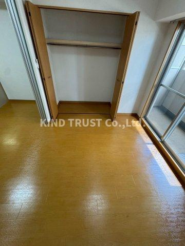 ONE ROOF FLAT FUKUSHIMA(ワンルーフフラットフクシマ)の収納|こまごまとしたものを収納できそうですね